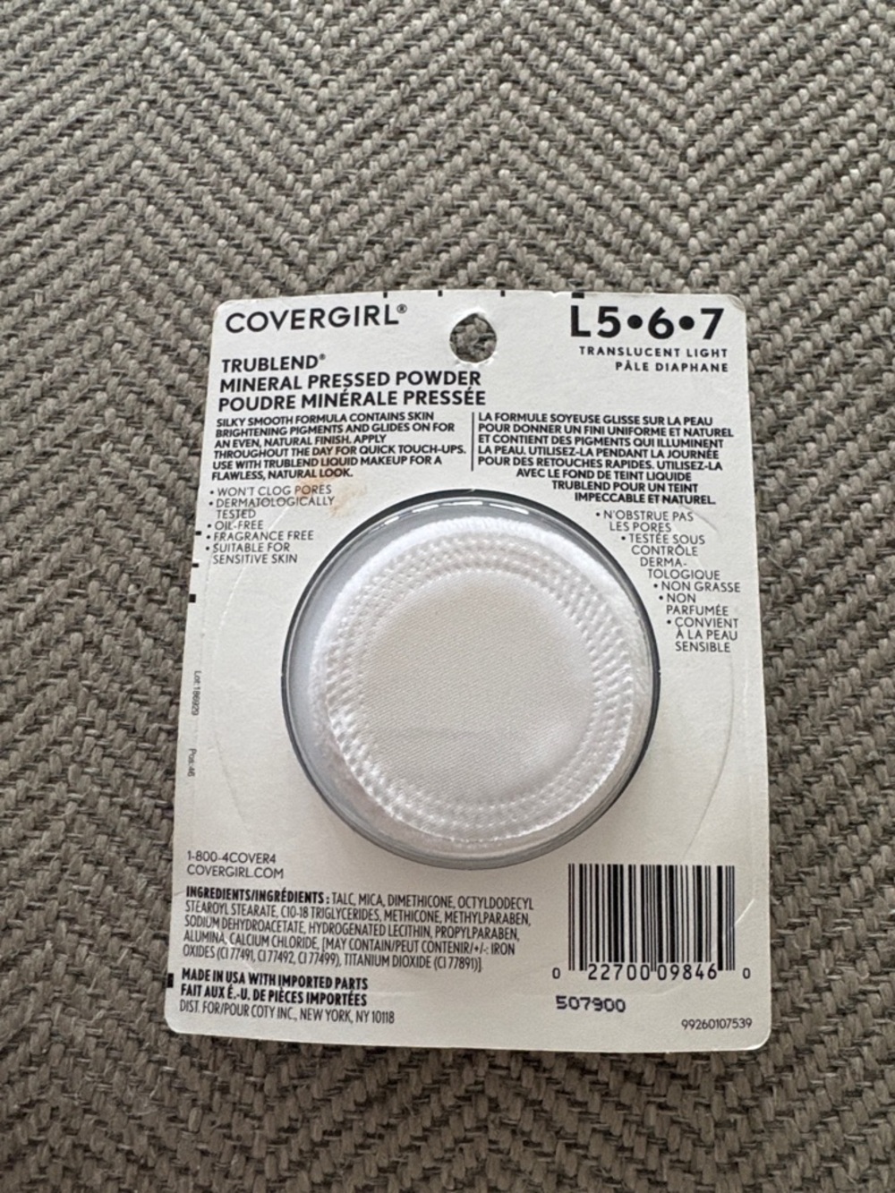 COVERGIRL TruBlend Pressed Powder - Translucent Light (L5•6•7) - Picture 3 of 3